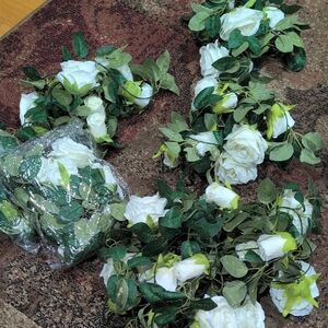 Elegant Green and White Rose Garland